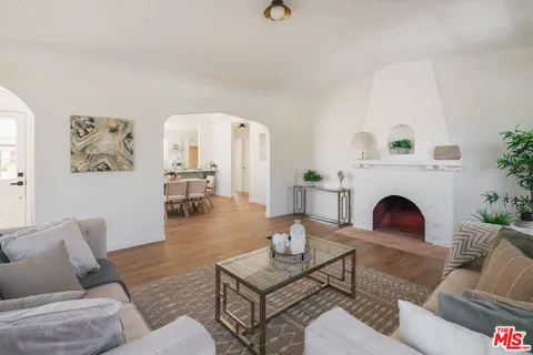 $1,399,000 | 1826 West 78th Street, Los Angeles, CA 90047