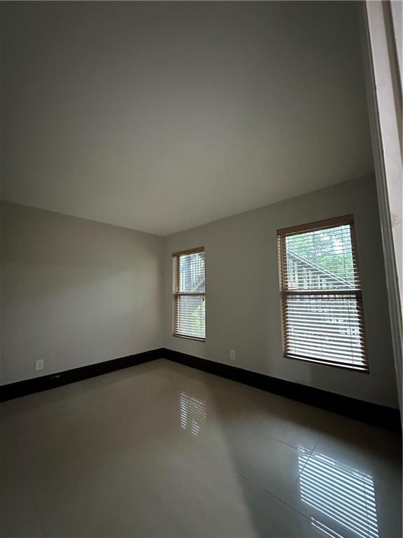 1907 Barrow Way Duluth, GA 30096 - Photo 7 of 15