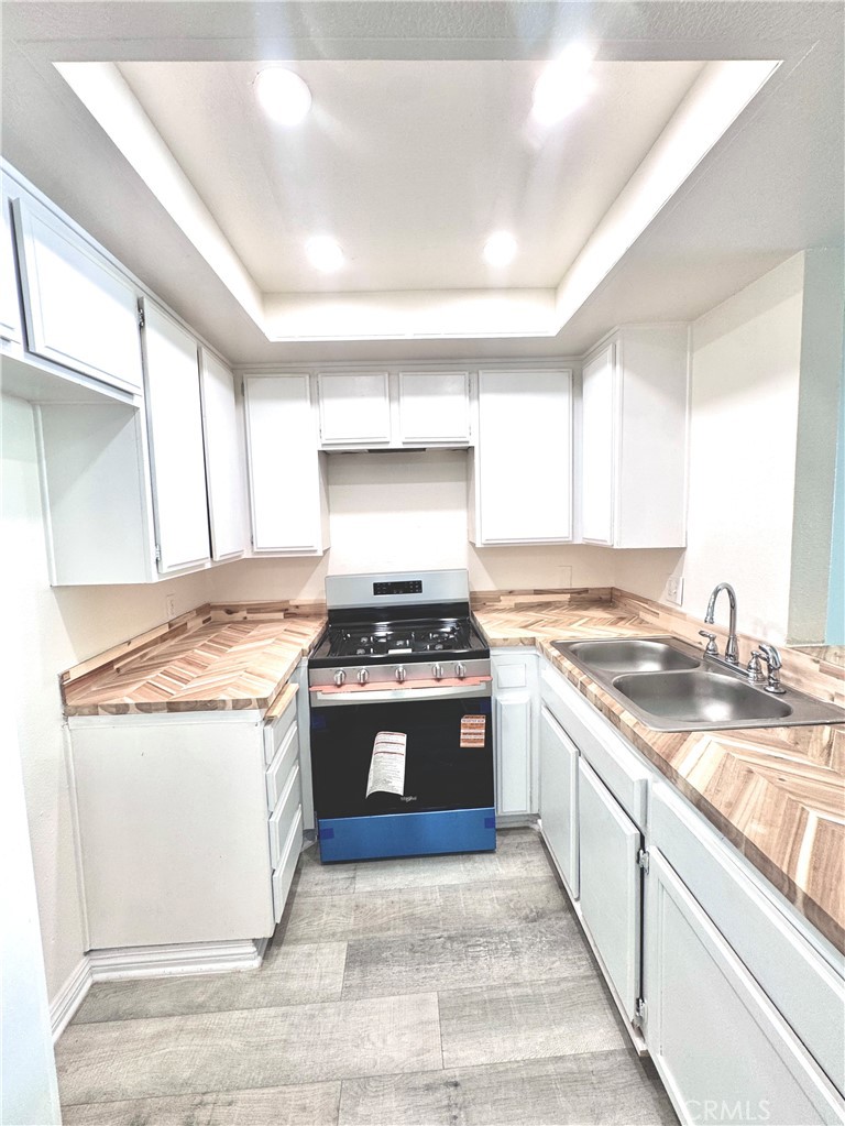 600 West 3rd Street, Unit A208 Santa Ana, CA 92701 - Photo 2 of 14