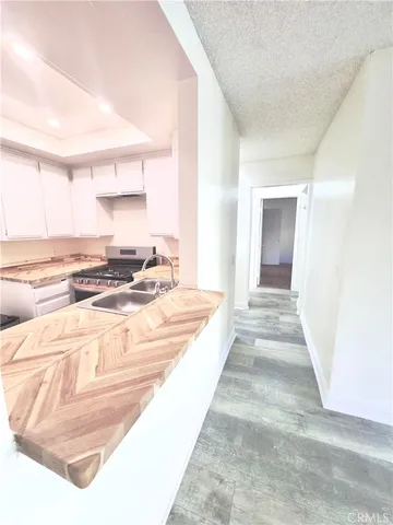 $315,000 | 600 West 3rd Street, Santa Ana, CA 92701