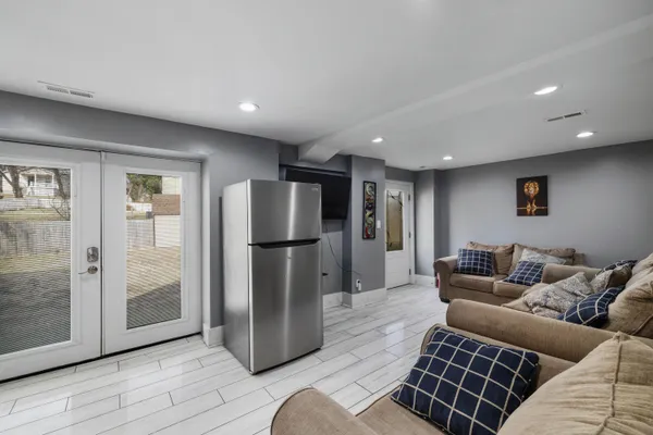 $675,998 | 819 Campbell Avenue Southwest, Roanoke, VA 24016