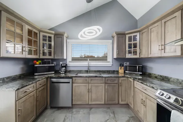 $675,998 | 819 Campbell Avenue Southwest, Roanoke, VA 24016