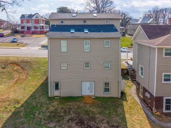 $675,998 | 819 Campbell Avenue Southwest, Roanoke, VA 24016