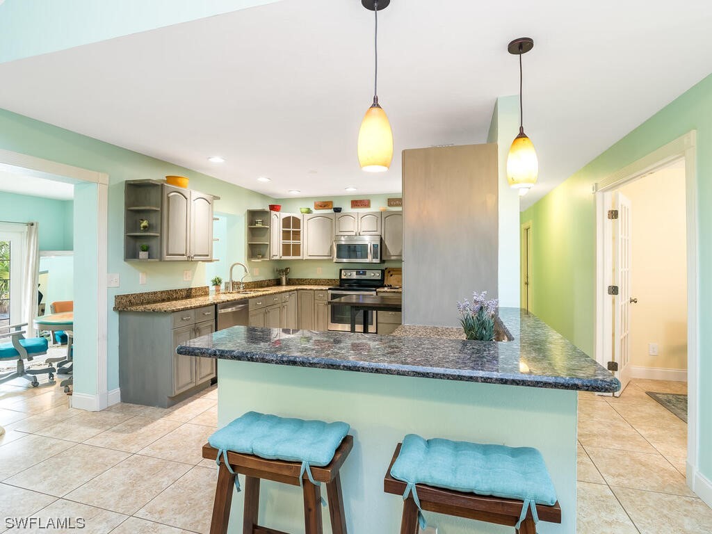 17900 Chesterfield Road North Fort Myers, FL 33917 - Photo 5 of 24 Gallery Image 5