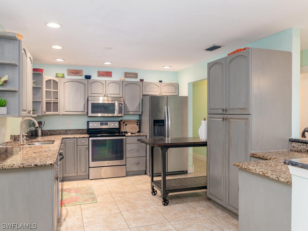 17900 Chesterfield Road North Fort Myers, FL 33917 - Photo 6 of 24 Gallery Image 6