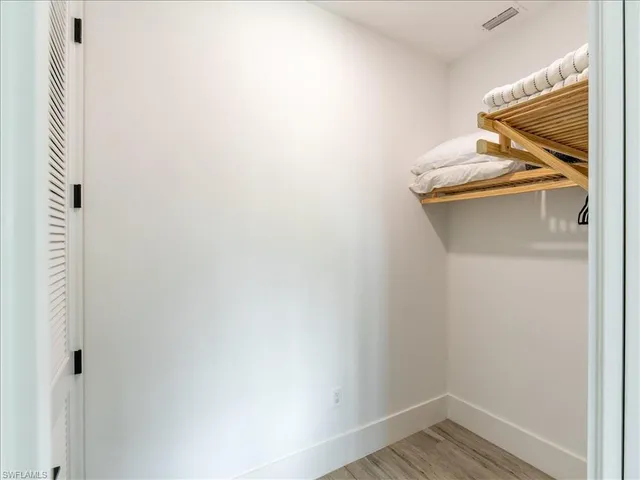 a view of utility room