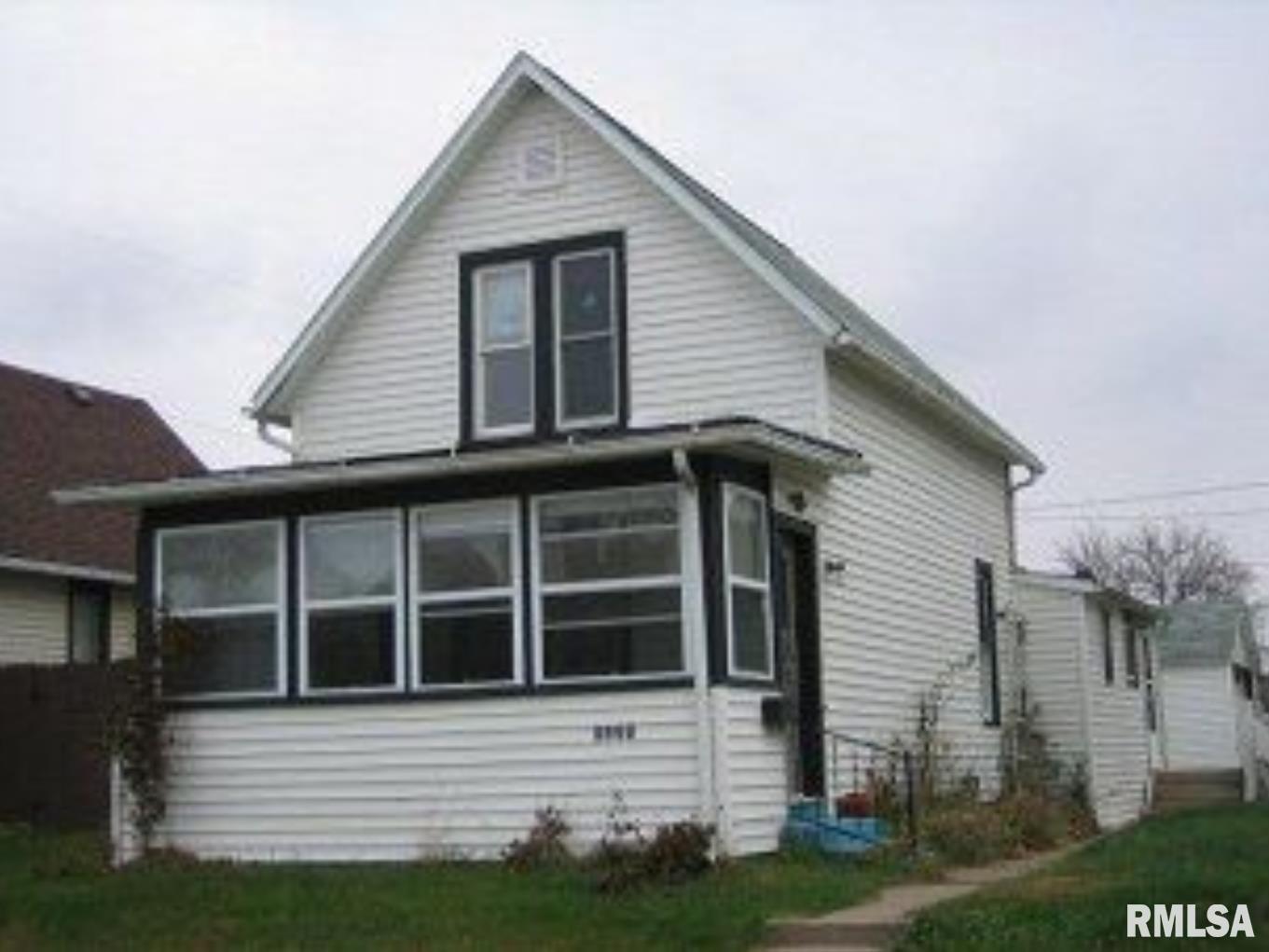 1221 South 9th Street Clinton, IA 52732 - Photo 1 of 1 Gallery Image 1