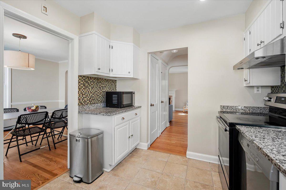 5902 Walton Road Bethesda, MD 20817 - Photo 16 of 63 Stainless steel appliances