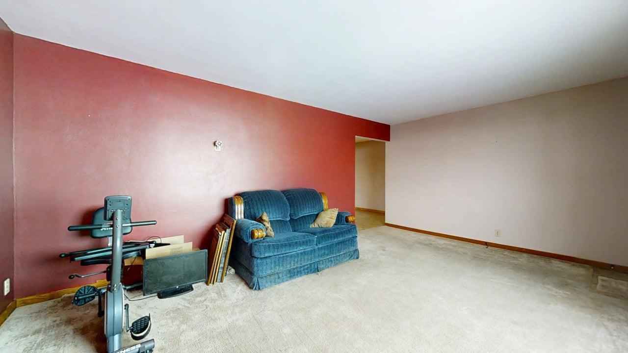 1909 County Road 2800 North Rantoul, IL 61866 - Photo 3 of 42 a living room with furniture