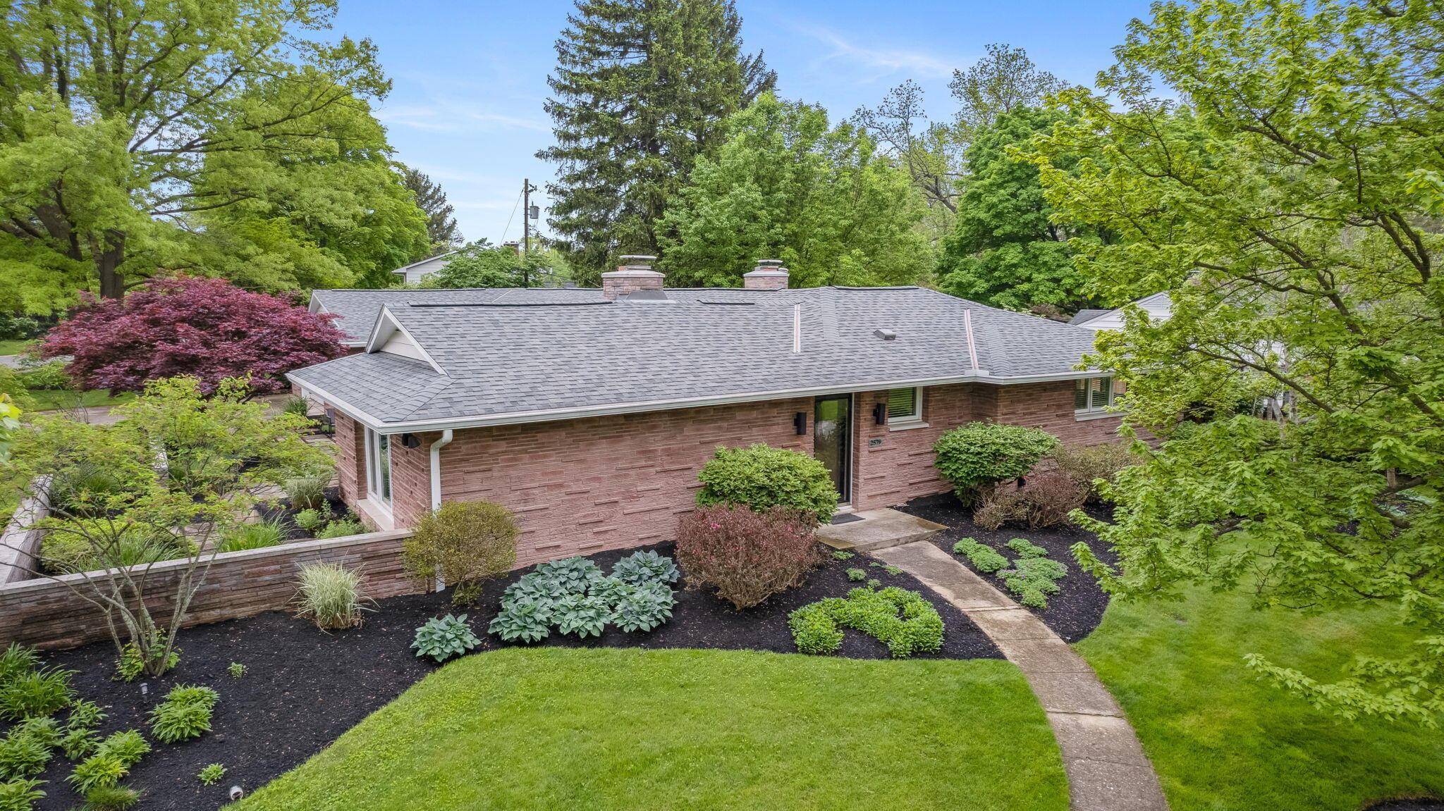 2579 Middlesex Road Upper Arlington, OH 43220 - Photo 77 of 92 Side of Home - Drone