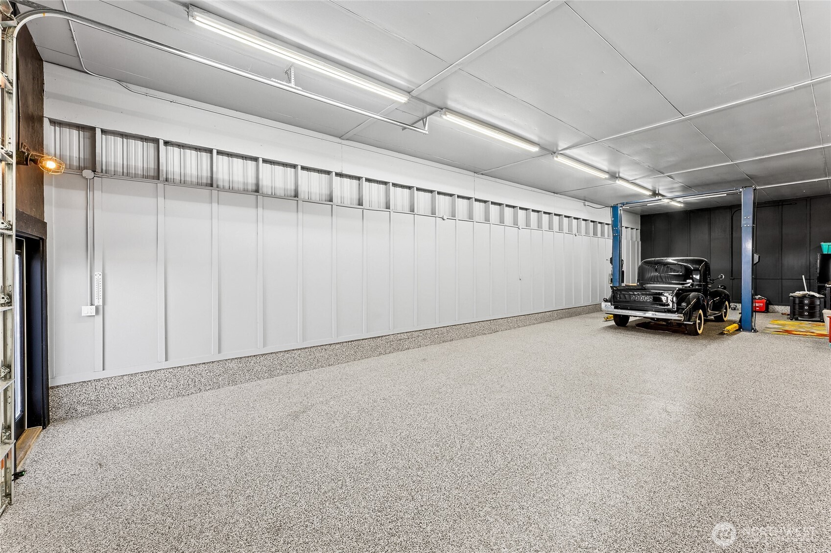 30721 40th Avenue South Roy, WA 98580 - Photo 36 of 40 a view of parking garage with cars