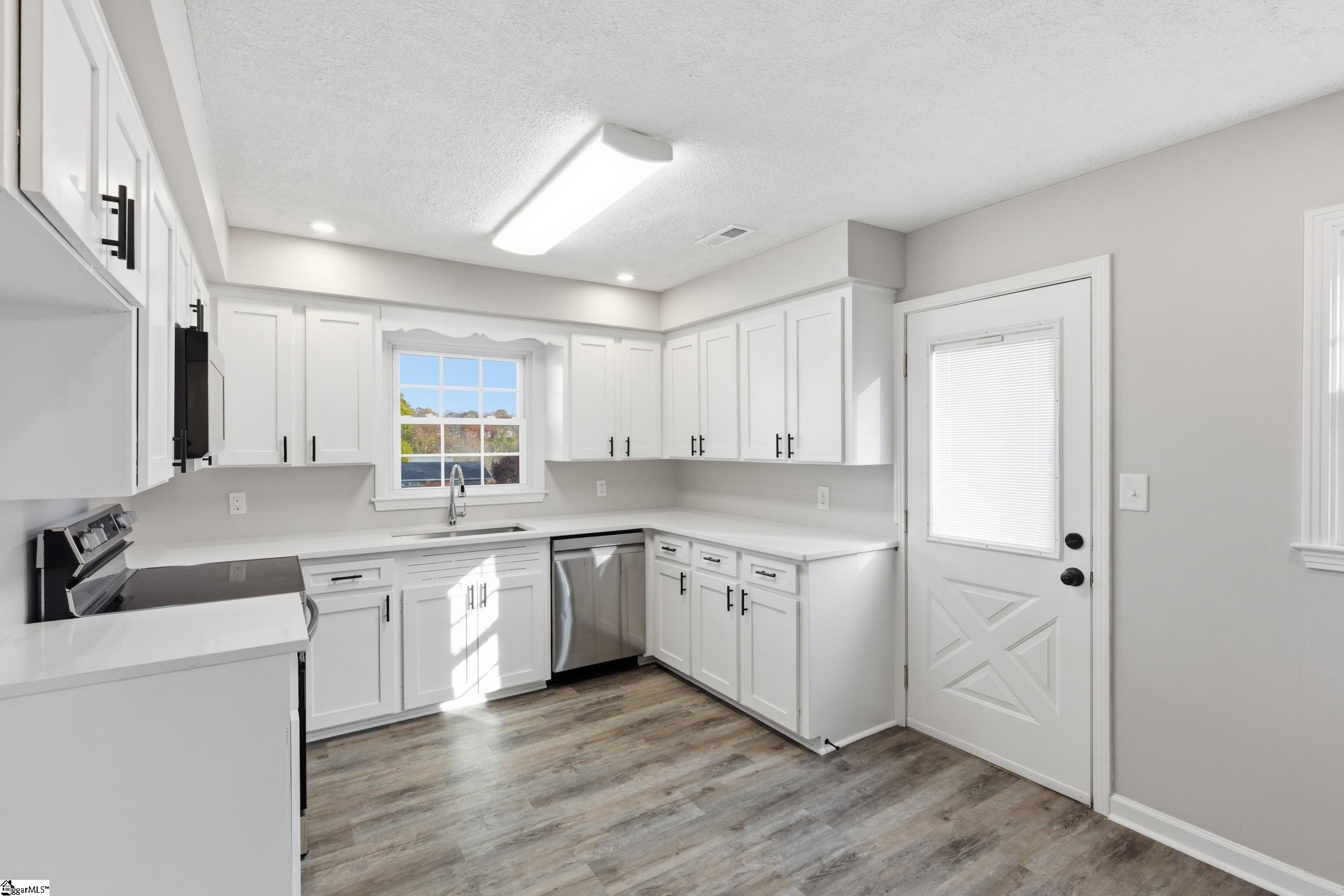 234 Ferndale Drive Boiling Springs, SC 29316 - Photo 11 of 42