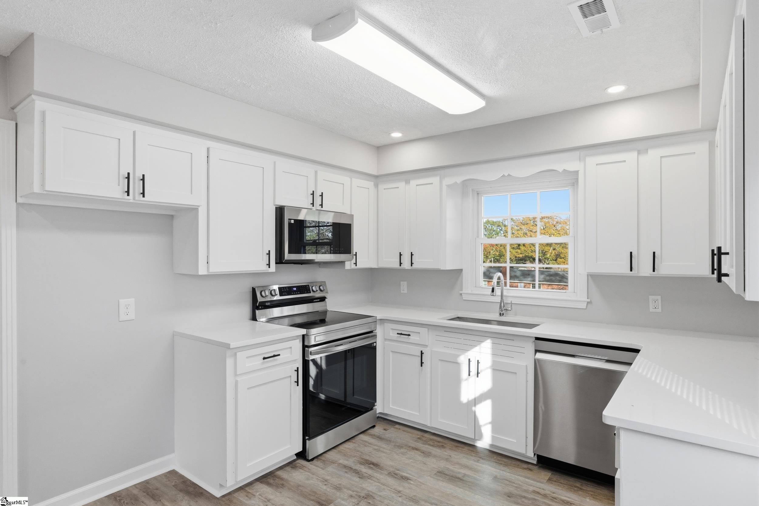 234 Ferndale Drive Boiling Springs, SC 29316 - Photo 12 of 42