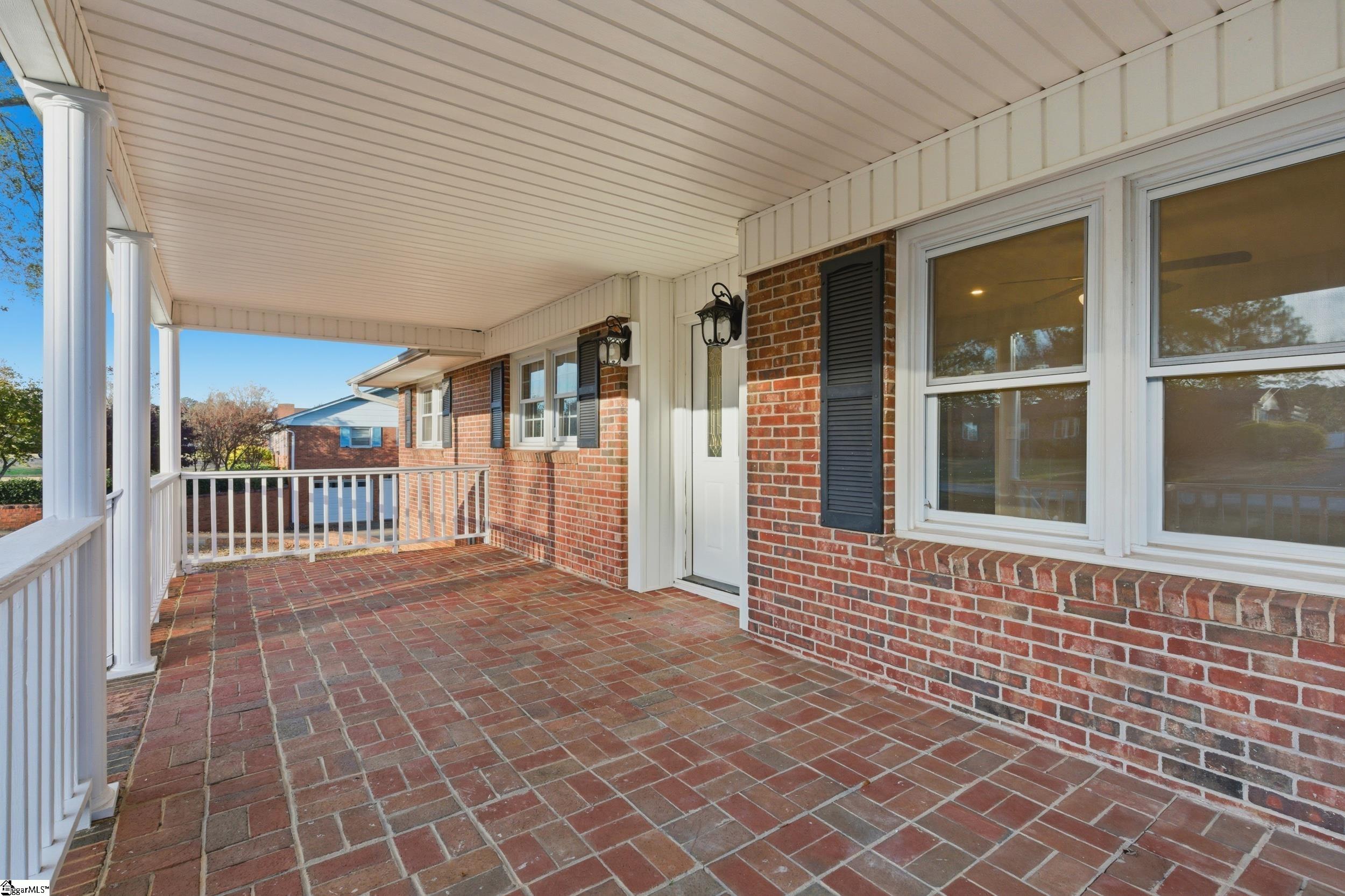 234 Ferndale Drive Boiling Springs, SC 29316 - Photo 3 of 42