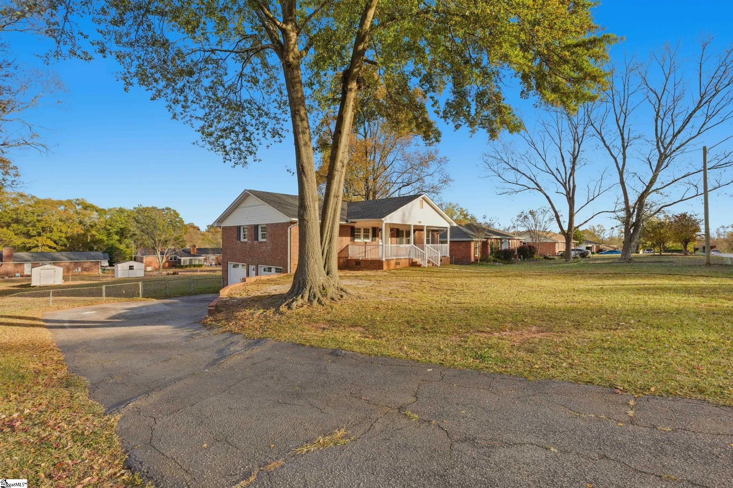 234 Ferndale Drive Boiling Springs, SC 29316 - Photo 37 of 42