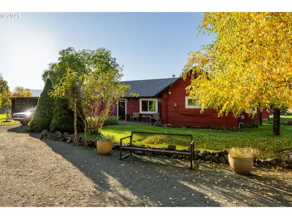 $549,000 | 19115 Highway 42, Camas Valley, OR 97416