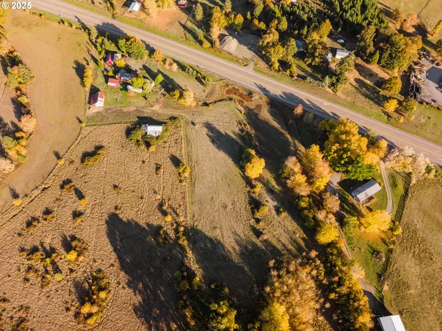 $575,000 | 19115 Highway 42, Camas Valley, OR 97416