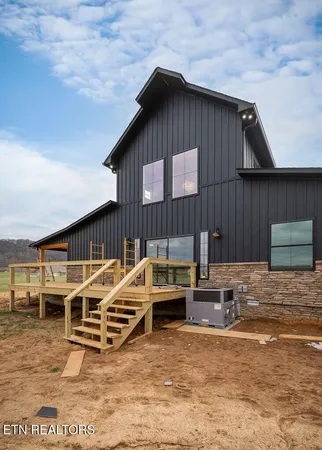 $749,900 | 123 Cattlemans Drive, Sparta, TN 38583