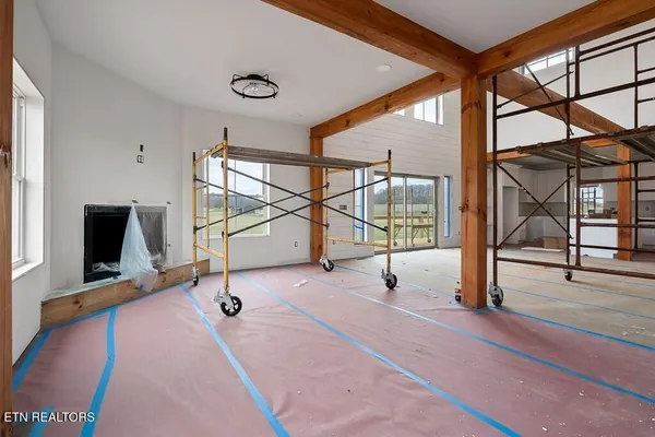 $749,900 | 123 Cattlemans Drive, Sparta, TN 38583