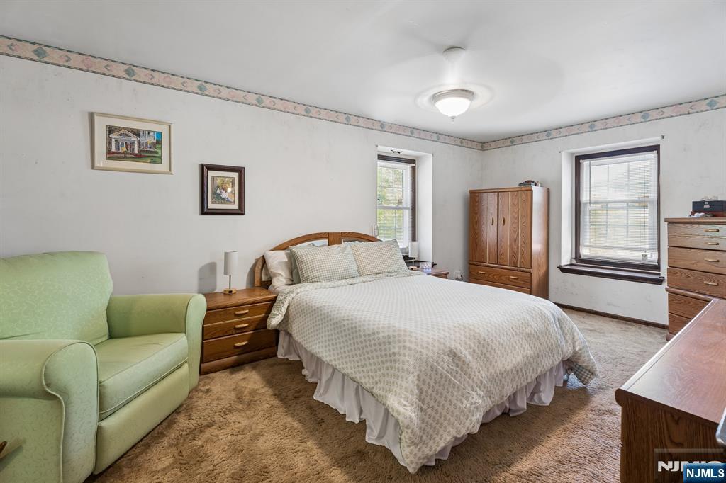 39 Robin Hood Way Wayne, NJ 07470 - Photo 26 of 36