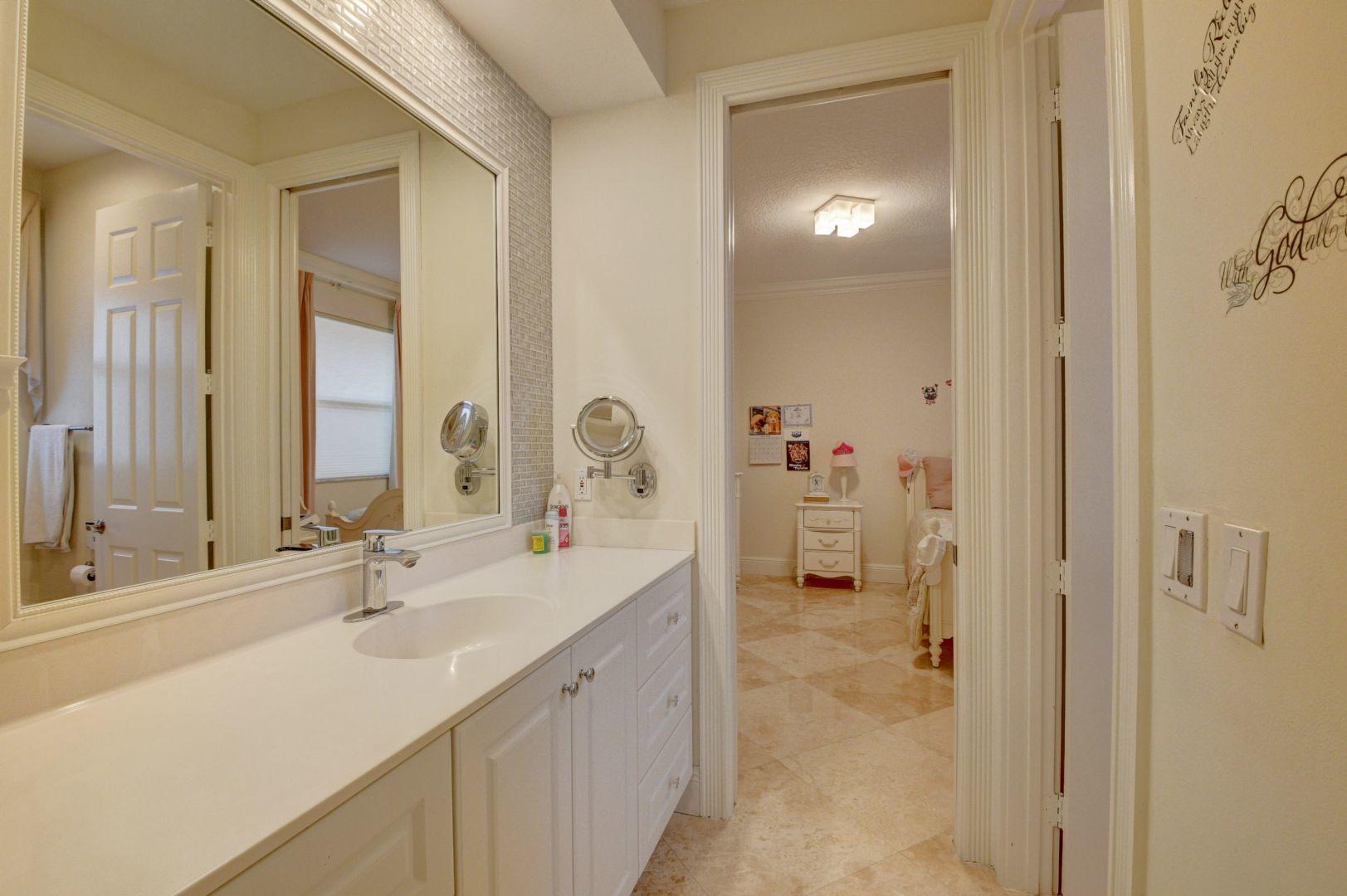 21310 Falls Ridge Way Boca Raton, FL 33428 - Photo 17 of 33 Jack N Jill bath