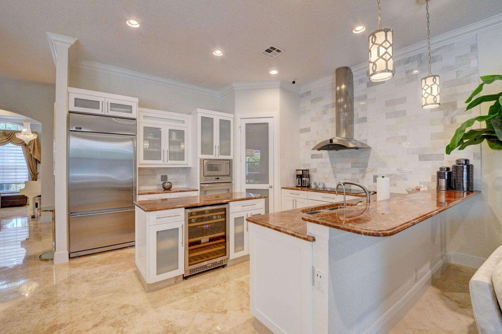 21310 Falls Ridge Way Boca Raton, FL 33428 - Photo 3 of 33 Kitchen