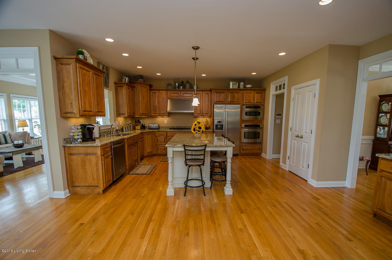 13506 Ridgemoor Drive Prospect, KY 40059 - Photo 15 of 51 Eat In Kitchen Space