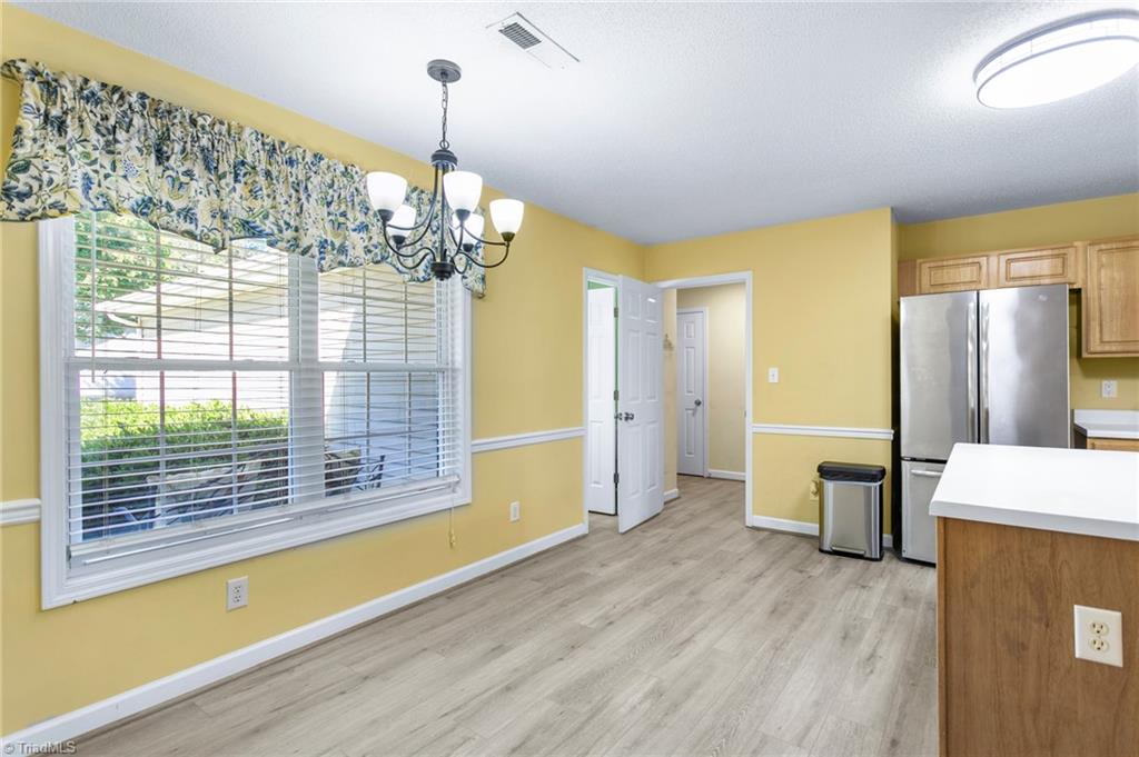 609 Huntingdon Street Elon, NC 27244 - Photo 3 of 25 Breakfast Area