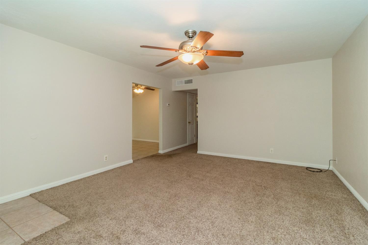 117 Manning Avenue Reedley, CA 93654 - Photo 2 of 22 Gallery Image 2