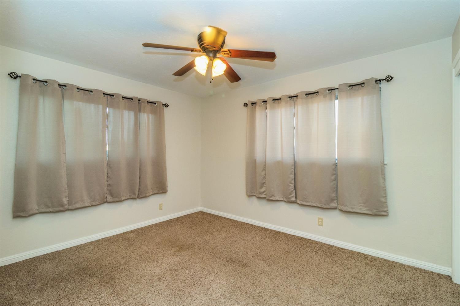 117 Manning Avenue Reedley, CA 93654 - Photo 17 of 22 Gallery Image 17