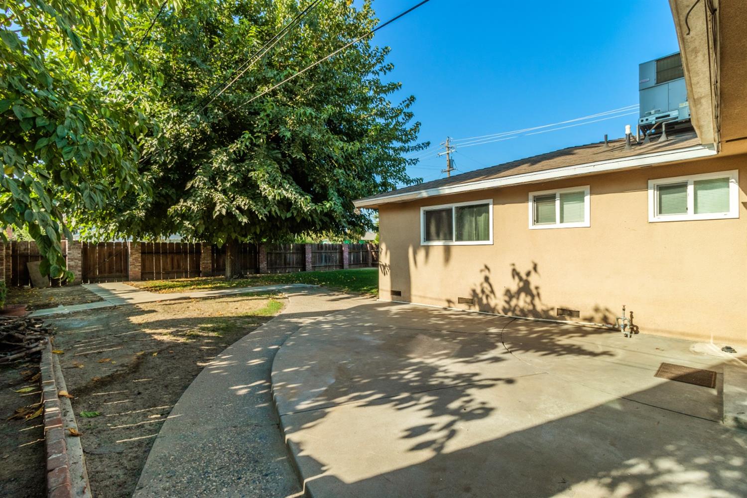 117 Manning Avenue Reedley, CA 93654 - Photo 19 of 22 Gallery Image 19