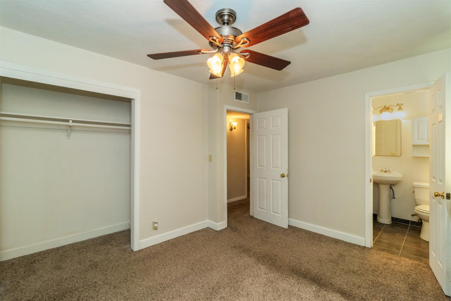 117 Manning Avenue Reedley, CA 93654 - Photo 10 of 22 Gallery Image 10