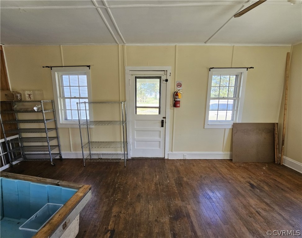 1368 Columbia Road Columbia, VA 23038 - Photo 5 of 21 Gallery Image 5