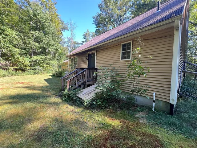 $264,900 | 115 Town Farm Road, Orange, MA 01364