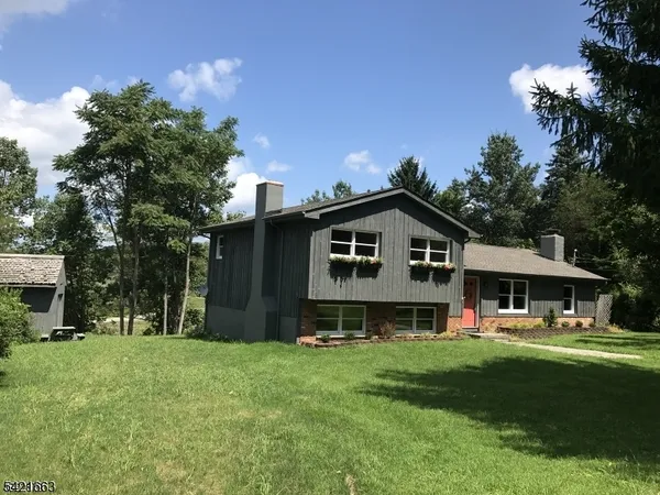 $3,300 | 3 Lew May Drive, Newton, NJ 07860