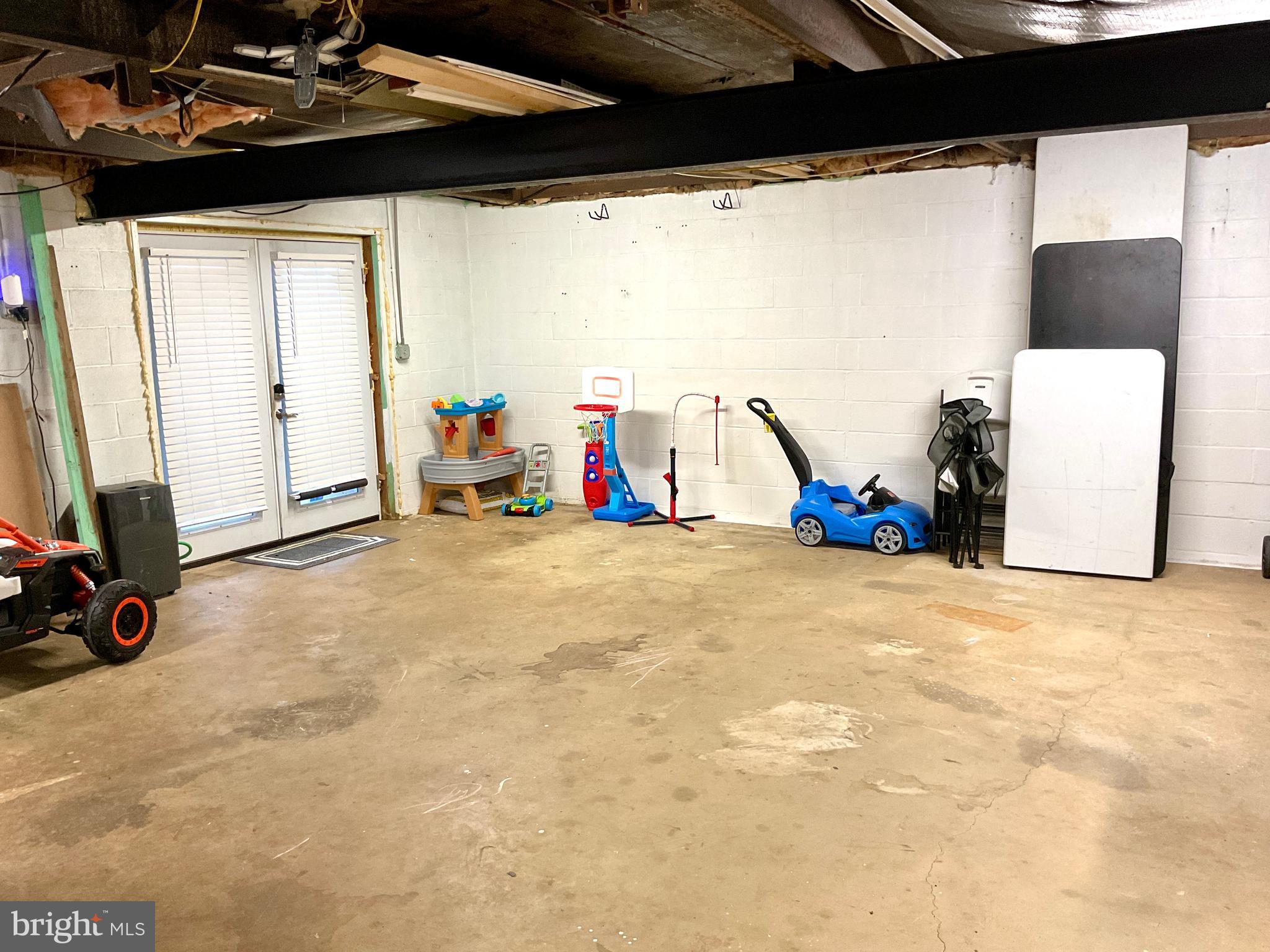 971 Dry Wells Road Quarryville, PA 17566 - Photo 34 of 37 a view of a room with gym equipment