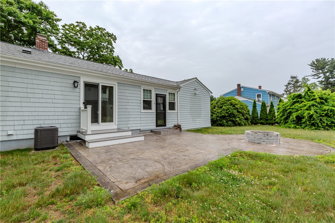8 Barnes Street Smithfield, RI 02828 - Photo 40 of 48