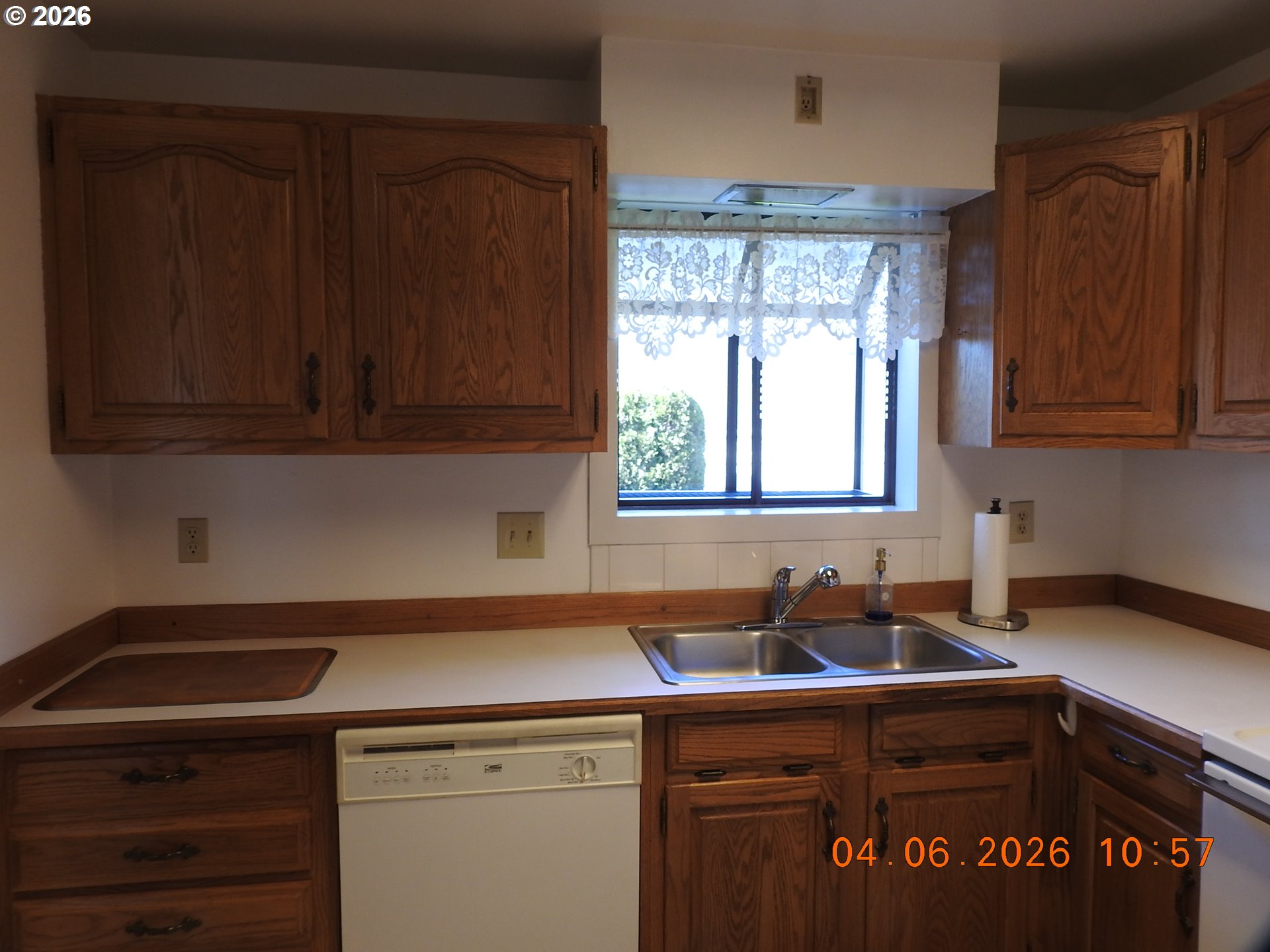 1415 Thompson Road Woodburn, OR 97071 - Photo 15 of 29