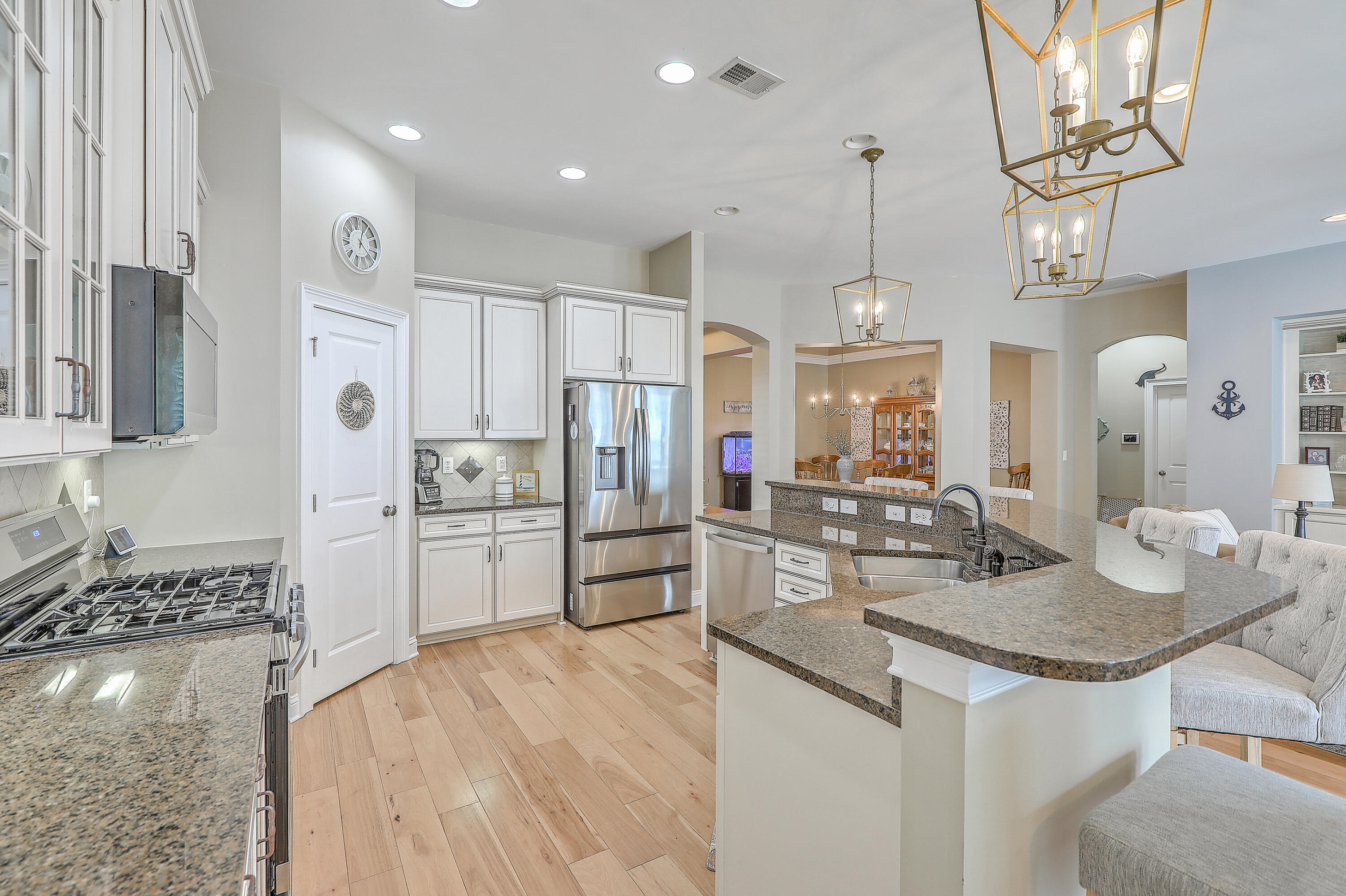 1800 Hall Point Road Mount Pleasant, SC 29466 - Photo 21 of 47 Kitchen 4