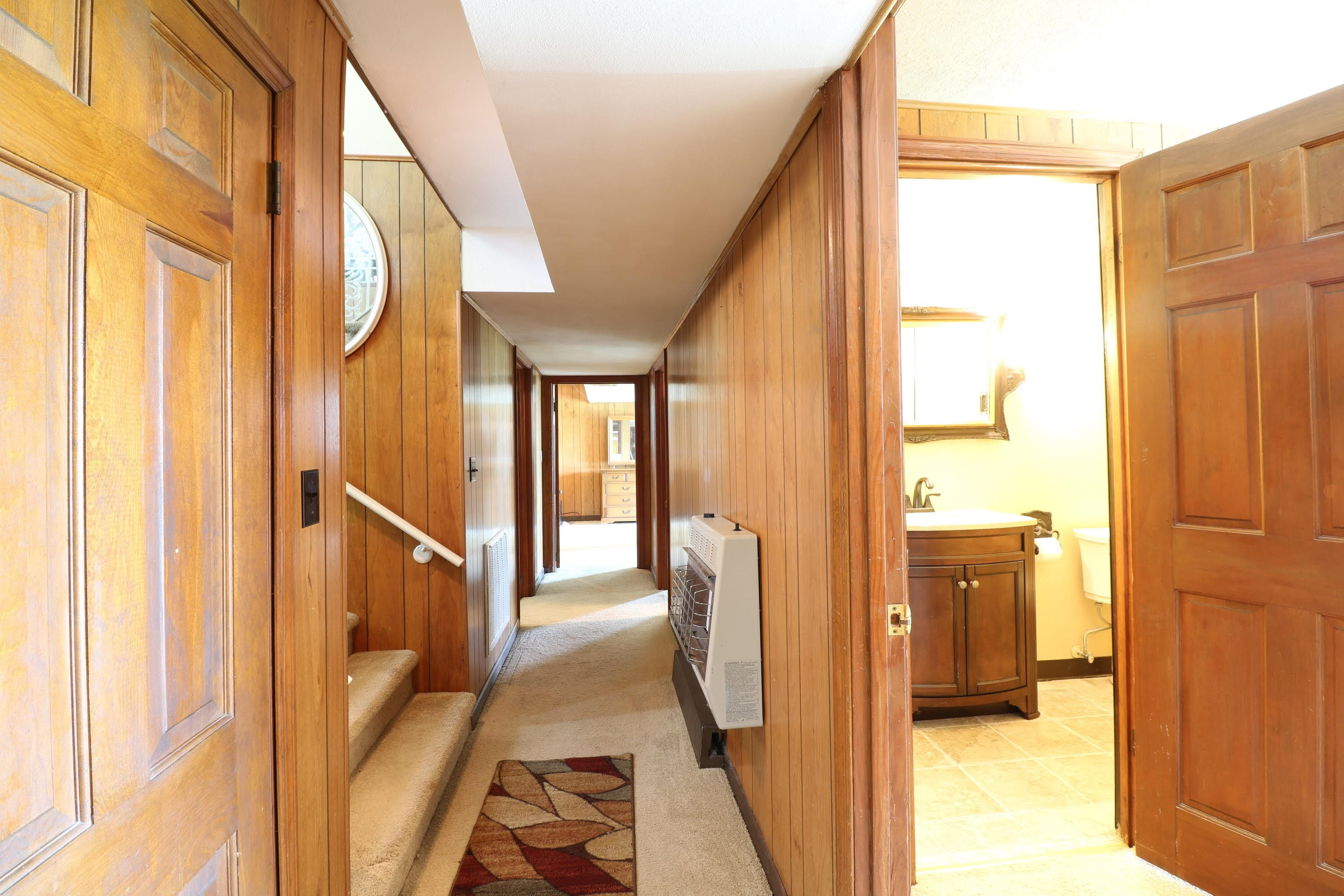 970 Old Stage Road Gray, TN 37615 - Photo 23 of 36 23 - Downstairs Hall