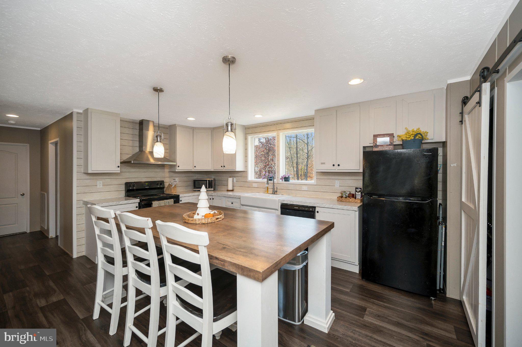 5120 Burr Hill Road Rhoadesville, VA 22542 - Photo 12 of 45 Modern kitchen with natural light.