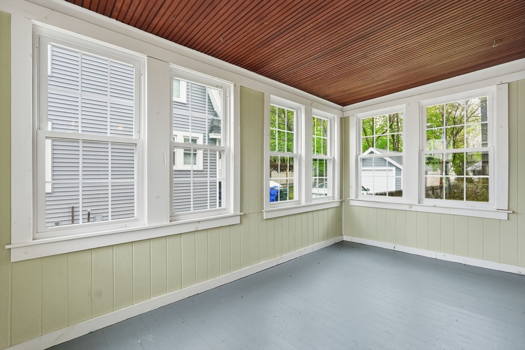 77 Dorset Street Springfield, MA 01108 - Photo 12 of 41 Gallery Image 12