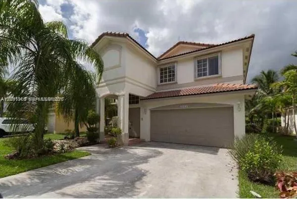 $4,800 | 20471 Southwest 1st Street, Pembroke Pines, FL 33029