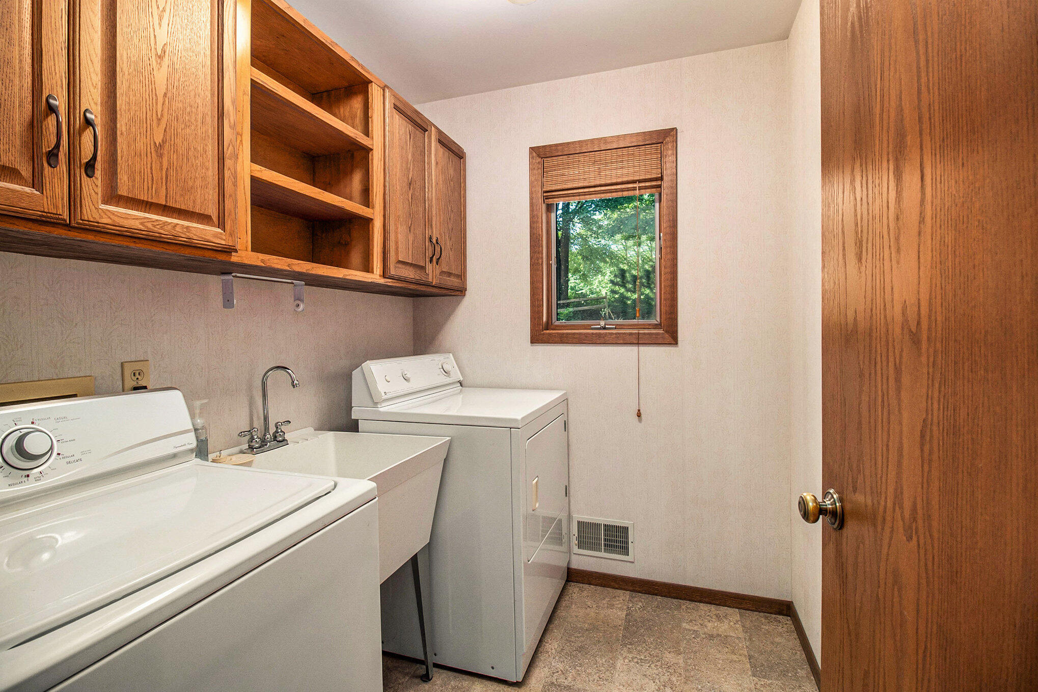 5564 Lake Harbor Road Muskegon, MI 49441 - Photo 23 of 30 024_5r6a8187_696