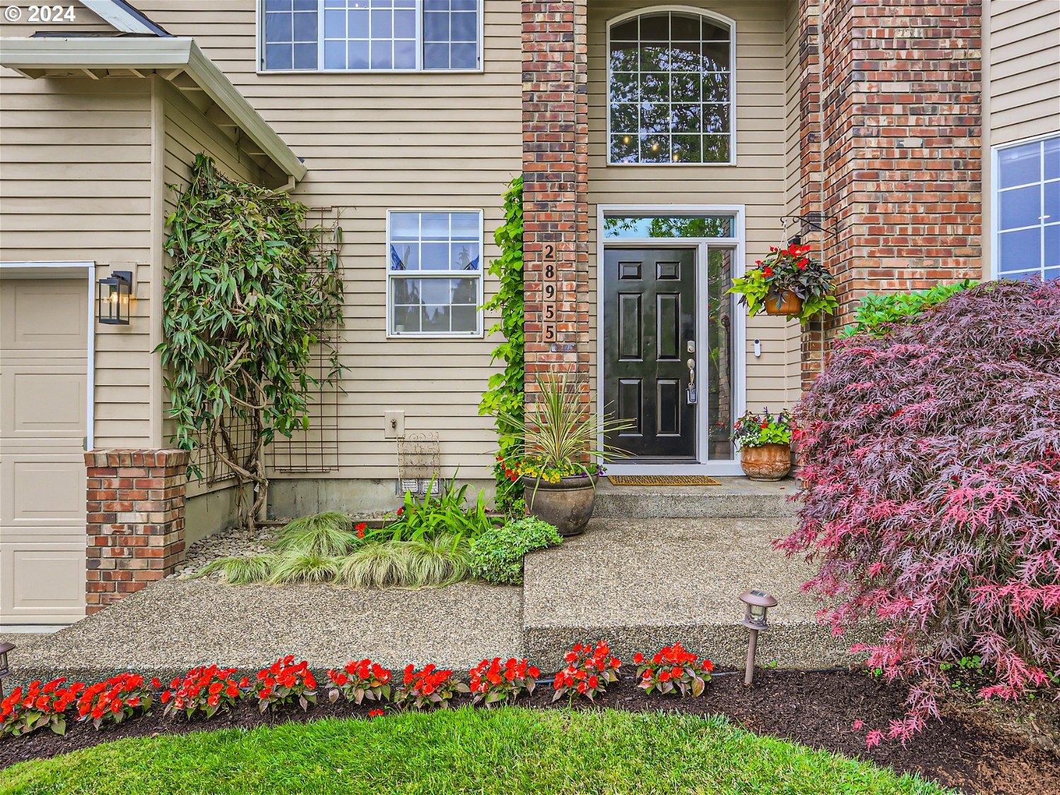 28955 Southwest Meadows Loop Wilsonville, OR 97070 - Photo 3 of 31 Gallery Image 3