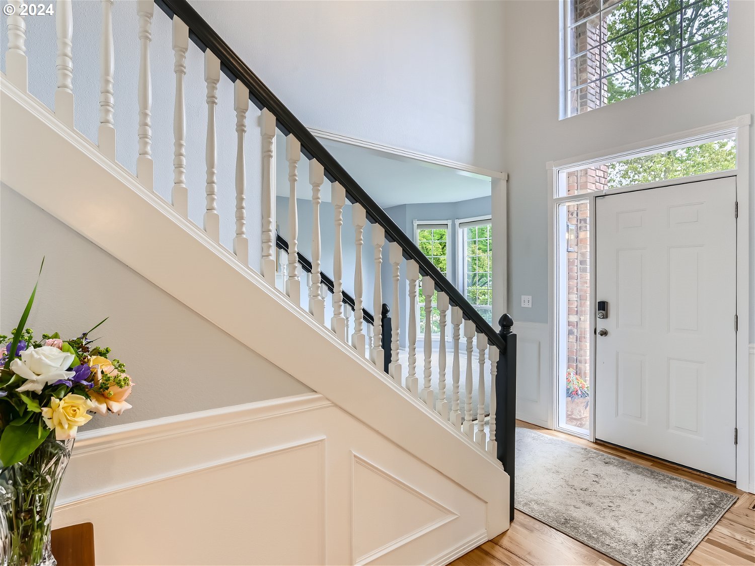 28955 Southwest Meadows Loop Wilsonville, OR 97070 - Photo 4 of 31 Gallery Image 4