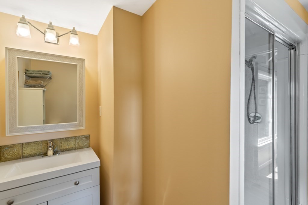 114 Ipswich Road Boxford, MA 01921 - Photo 22 of 38