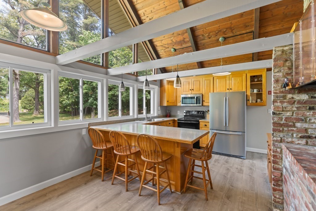 114 Ipswich Road Boxford, MA 01921 - Photo 8 of 38