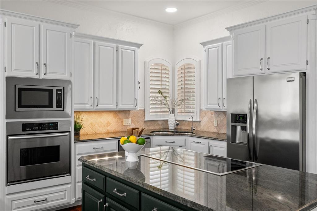 916 Riviera Drive Mansfield, TX 76063 - Photo 14 of 40