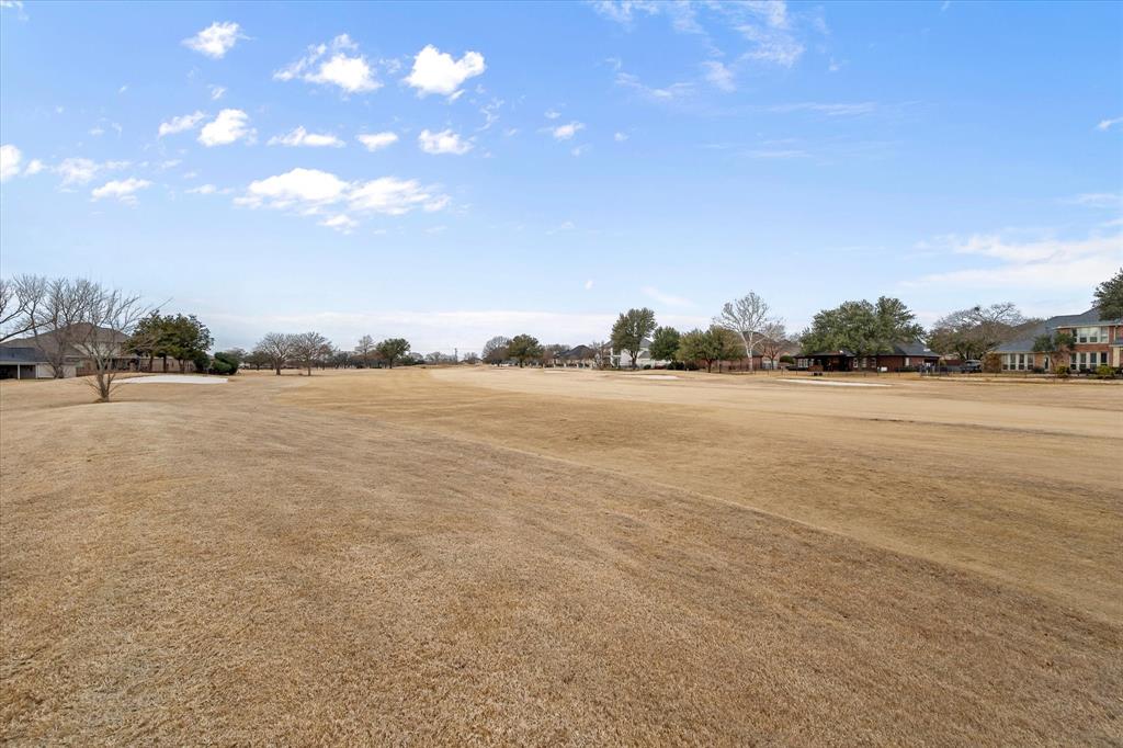 916 Riviera Drive Mansfield, TX 76063 - Photo 36 of 40